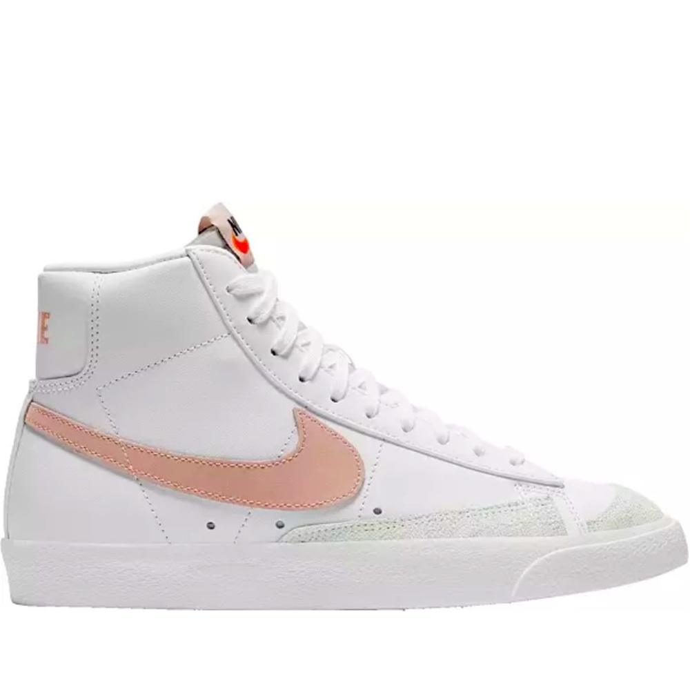 Nikes Women’s Mid 77 Shoes